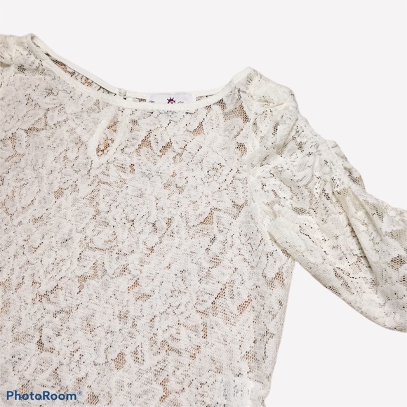 Countess Luann Cream Lace Keyhole Overlay Blouse - Picture 2 of 8